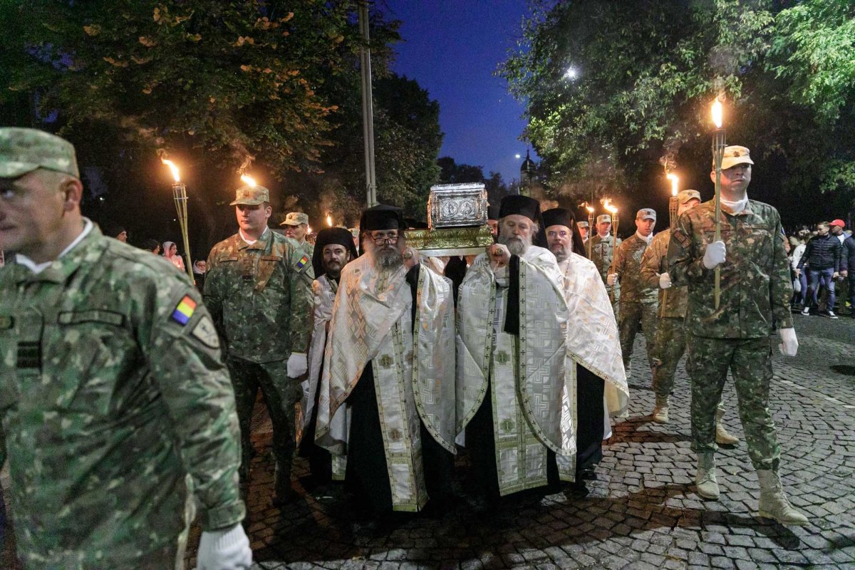 20.000 de pelerini în rugăciune, la Iași, pe „Calea Sfinților” 271384