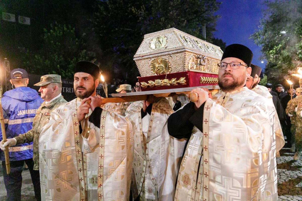 20.000 de pelerini în rugăciune, la Iași, pe „Calea Sfinților” 271385