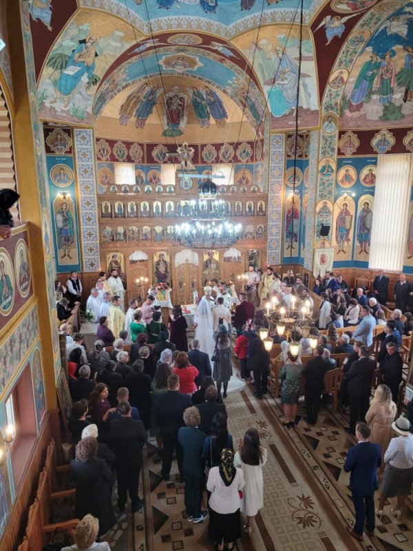 Liturghie arhierească în Parohia Aghireșu‑Fabrici, județul Cluj 271478