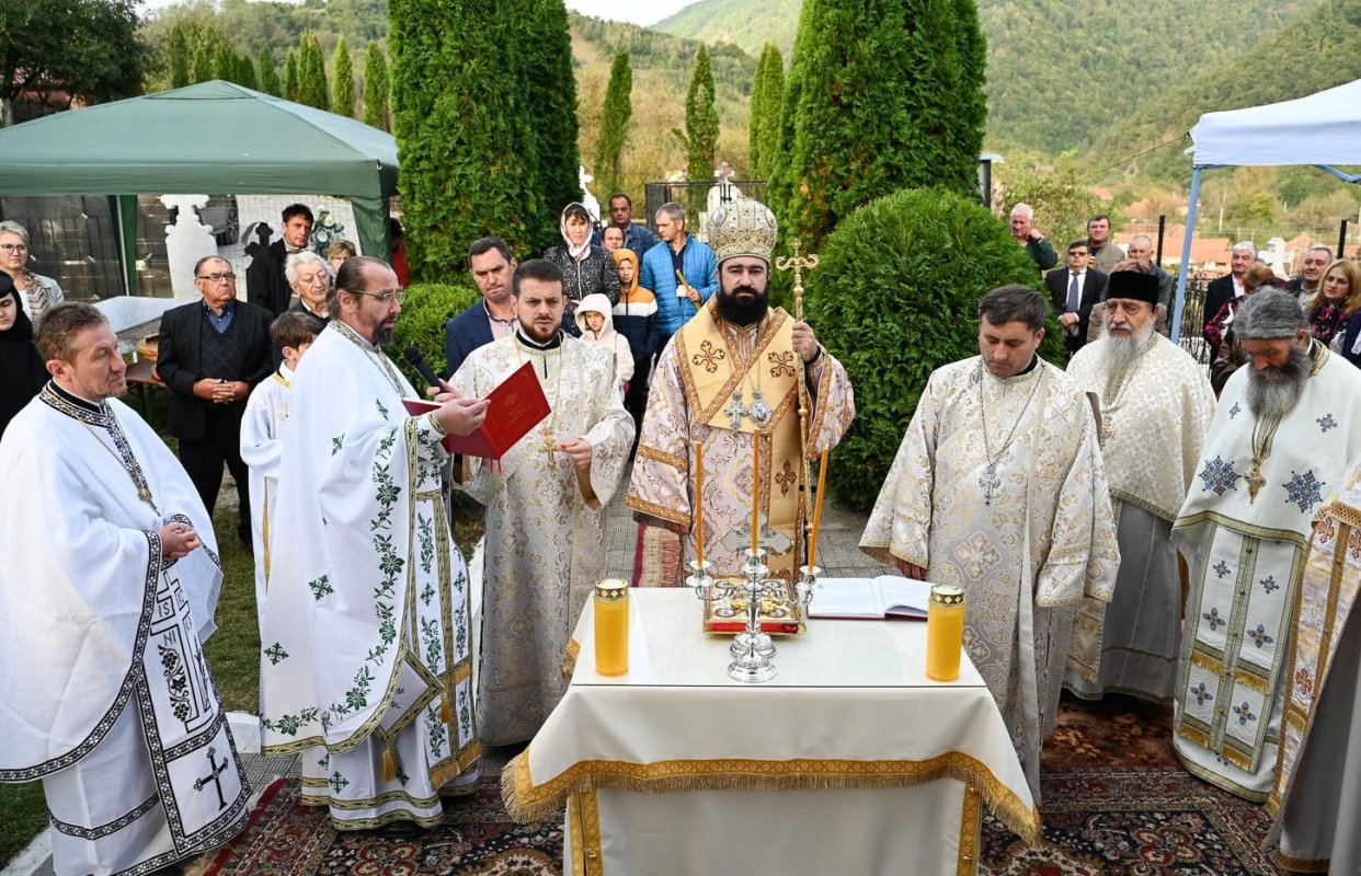 Binecuvântări arhiereşti în Episcopia Devei şi Hunedoarei  271697