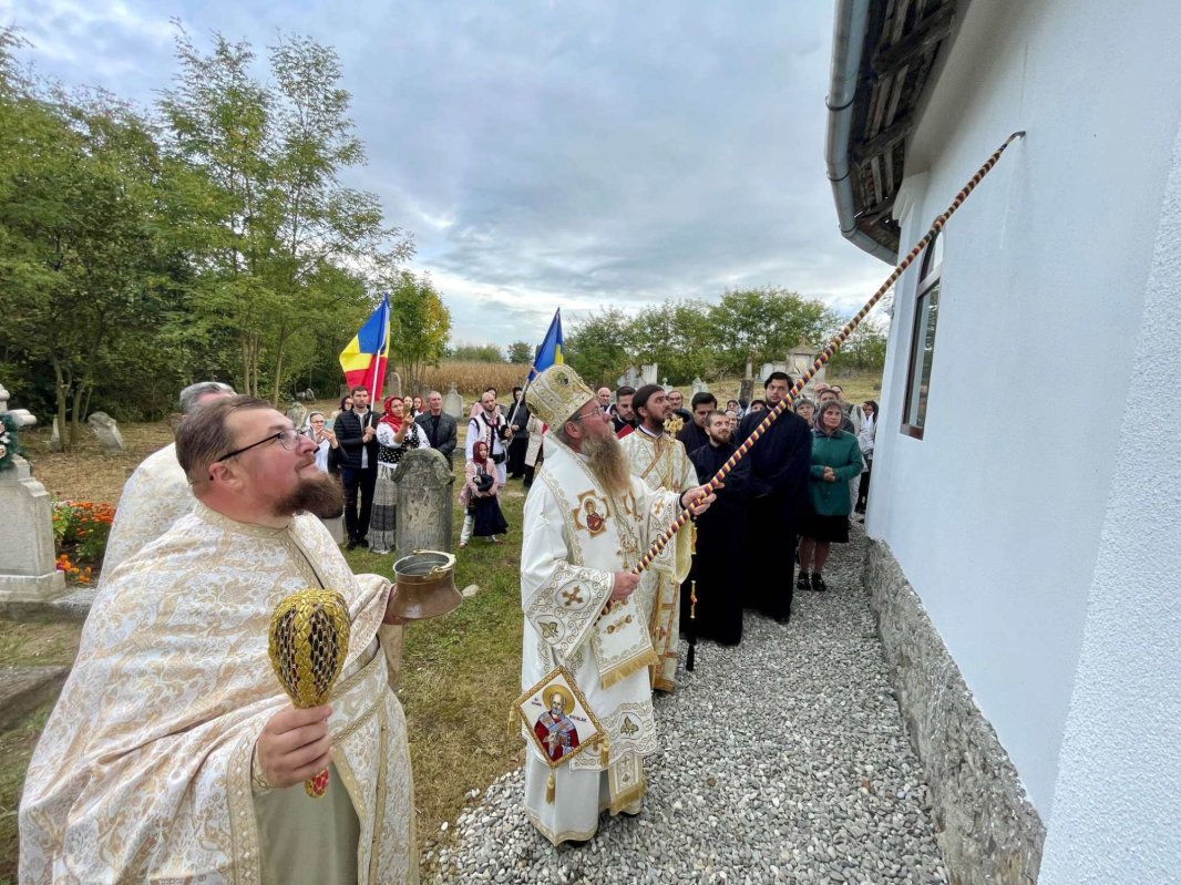 Resfinţirea bisericii din Parohia Aita Mare, judeţul Covasna  271686
