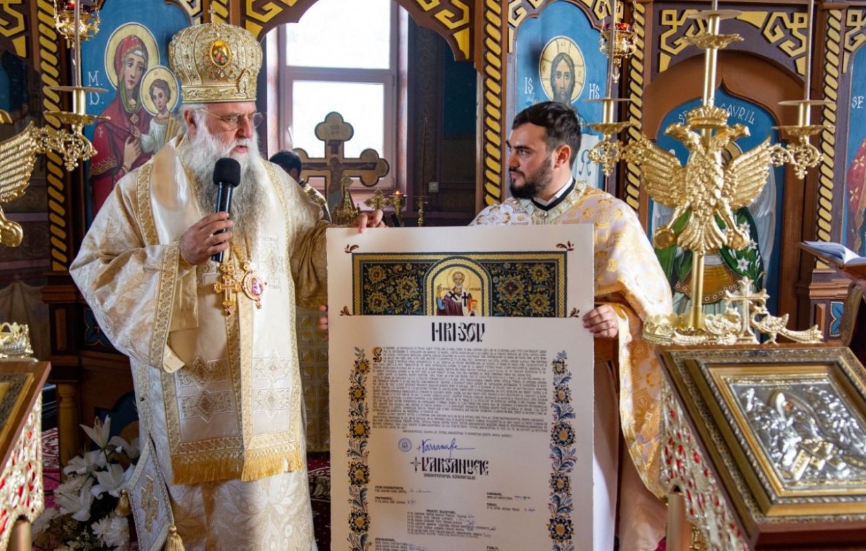 Veșmântul harului pentru o biserică din județul Vâlcea 271776