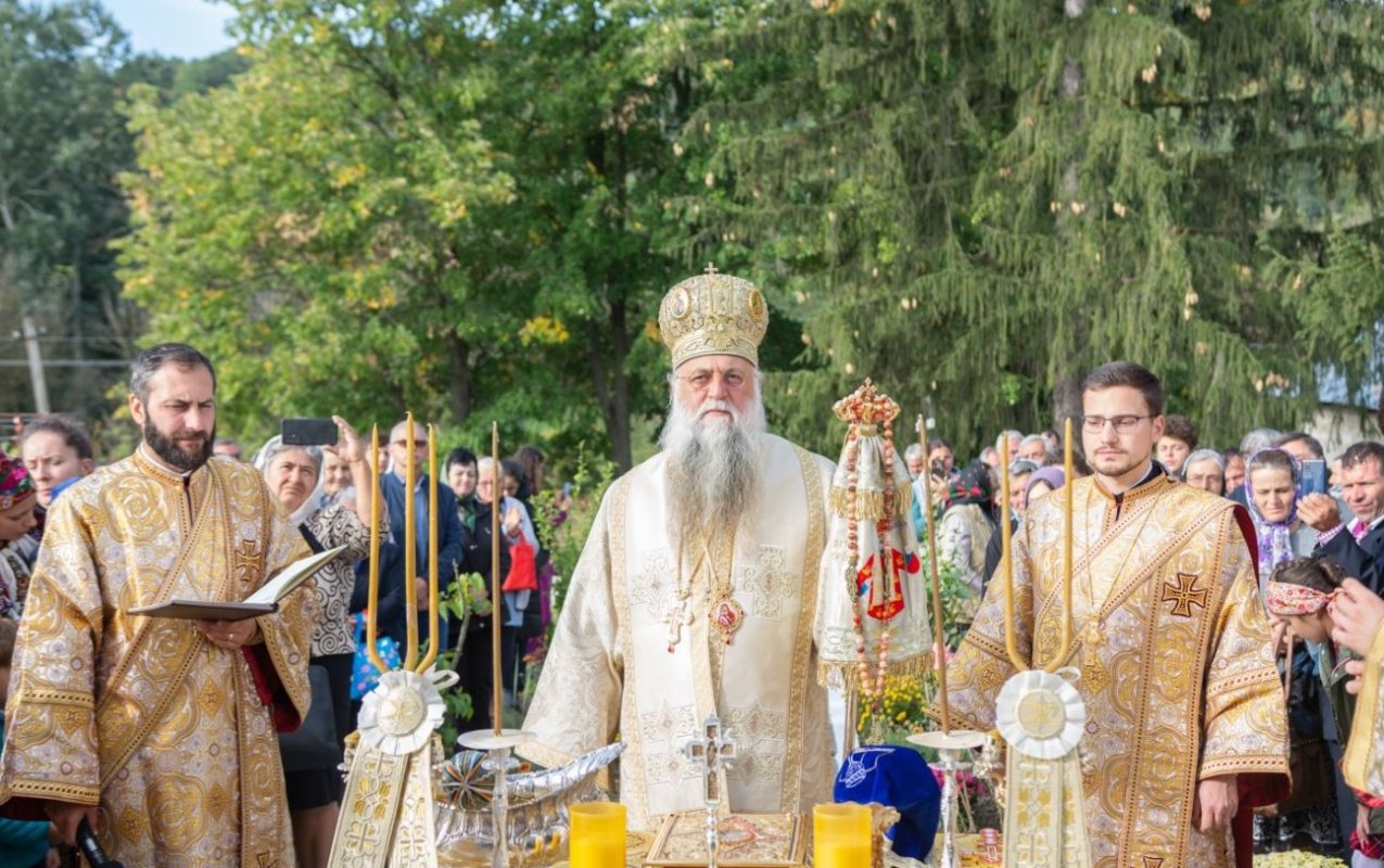 Veșmântul harului pentru o biserică din județul Vâlcea 271777