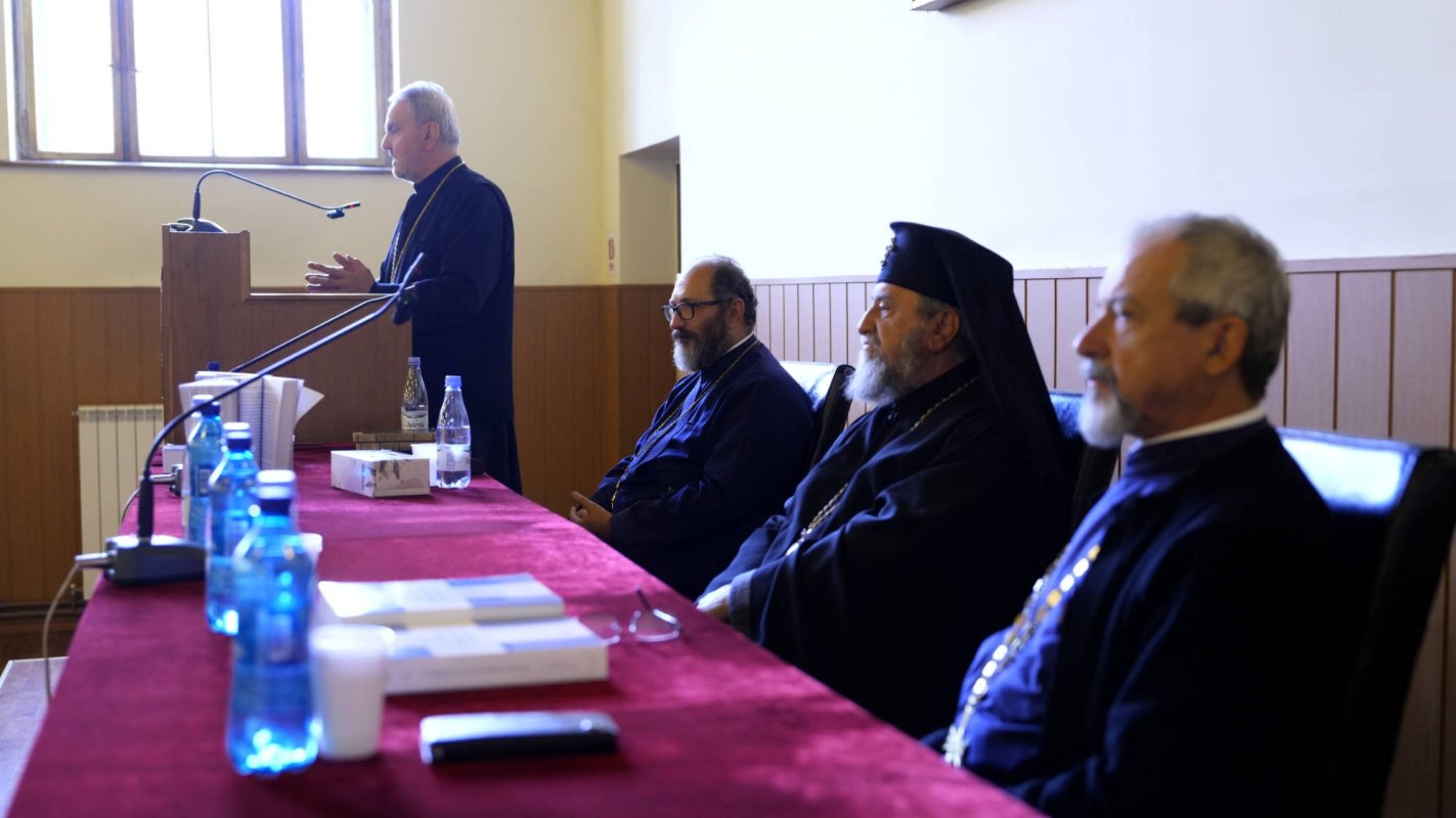 Manualele de Istorie Bisericească Universală au fost lansate la Sibiu 271959