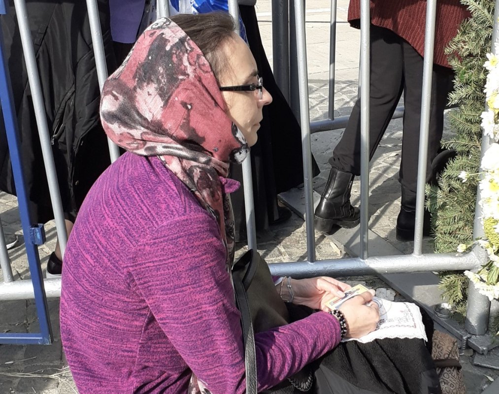 Mărturii fără vârstă la racla Cuvioasei Parascheva 271982