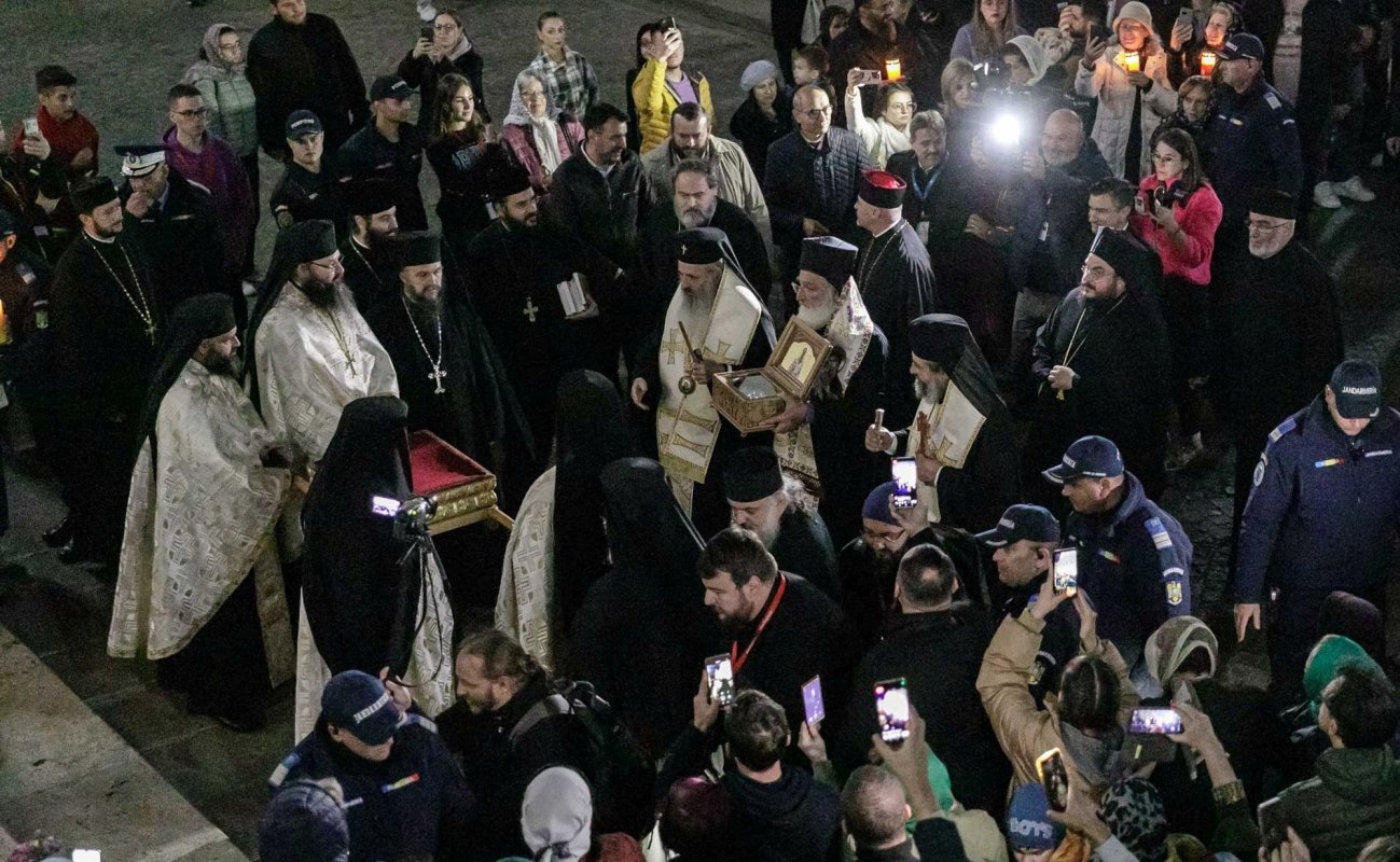 Moaștele Sfântului Andrei Criteanul au ajuns la Iași 271932