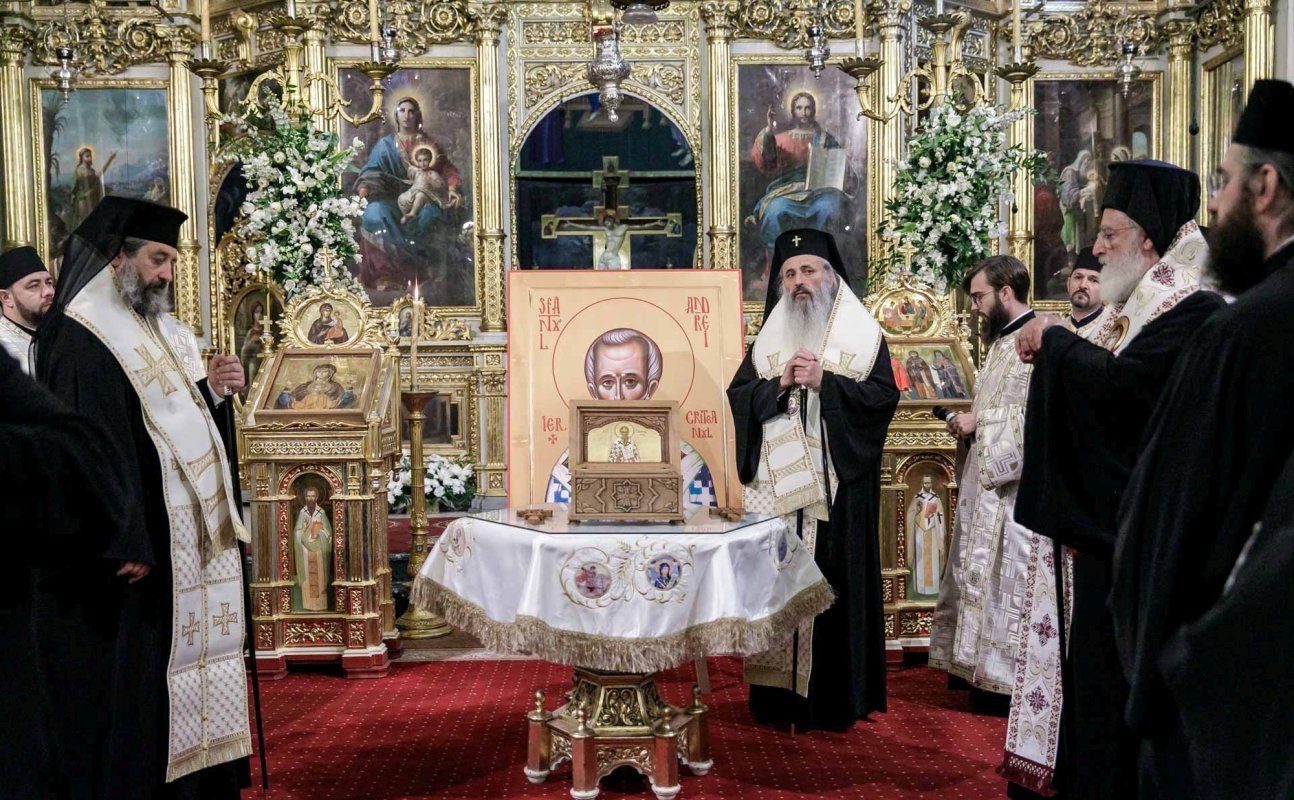 Moaștele Sfântului Andrei Criteanul au ajuns la Iași 271943