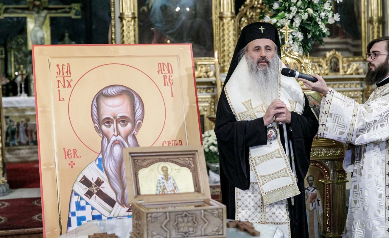 Moaștele Sfântului Andrei Criteanul au ajuns la Iași 271944