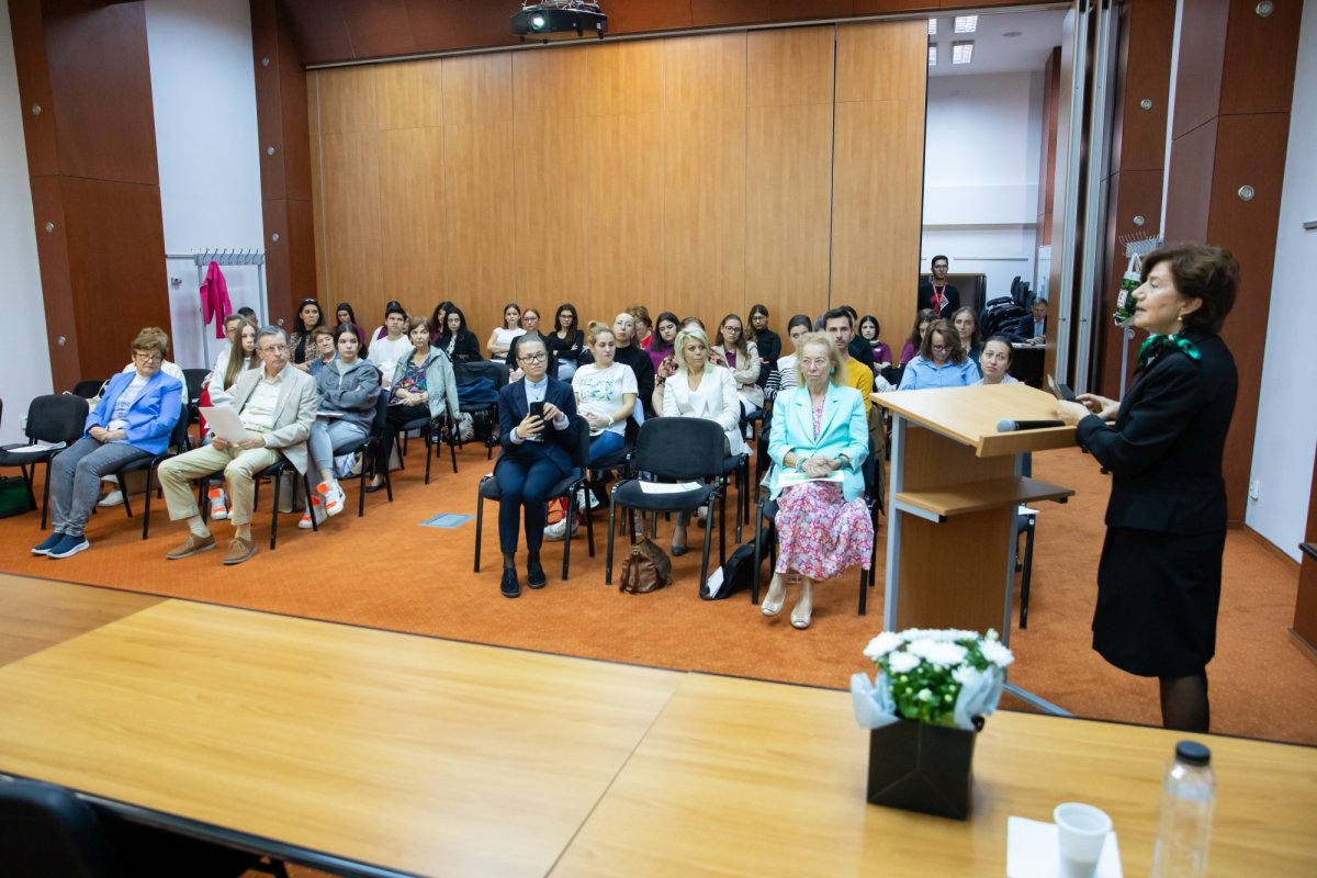 Sesiune științifică despre abordări integrative în paliație 272029