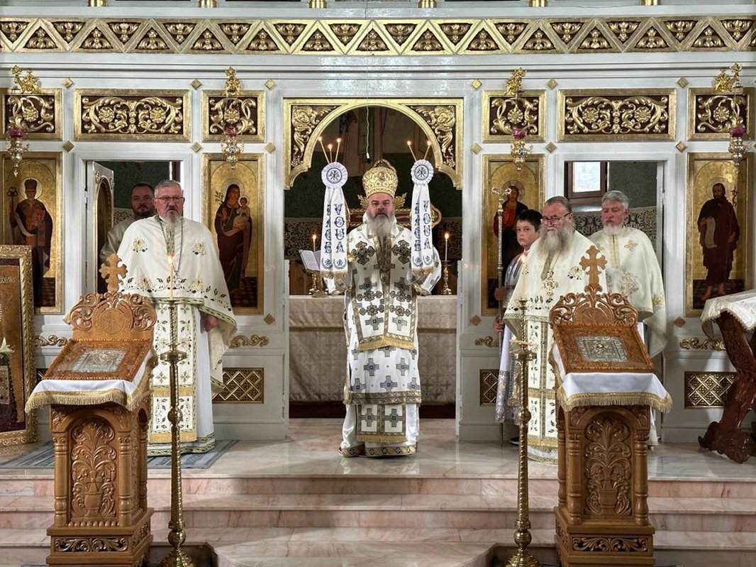 Slujire a ierarhului Hușilor în Bilbor 271954