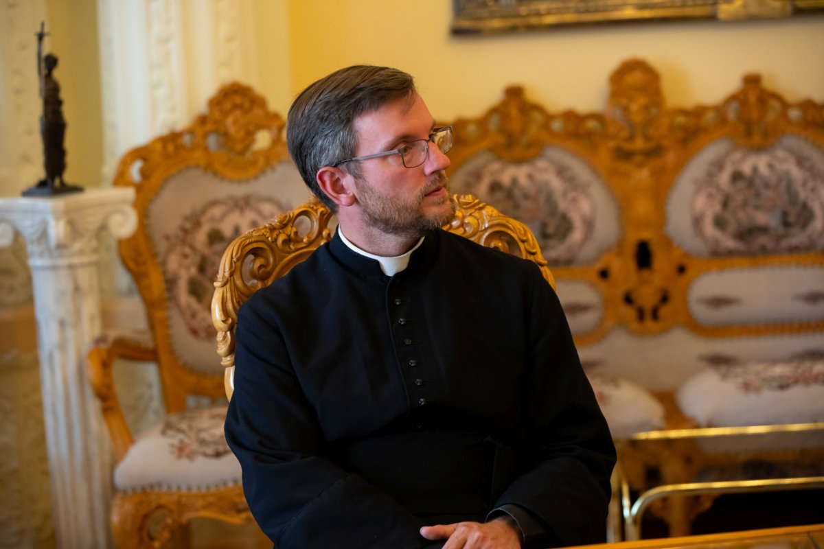 Ambasadorul Regatului Unit al Marii Britanii și Irlandei de Nord la București, în vizită de rămas bun la Patriarhia Română 272141