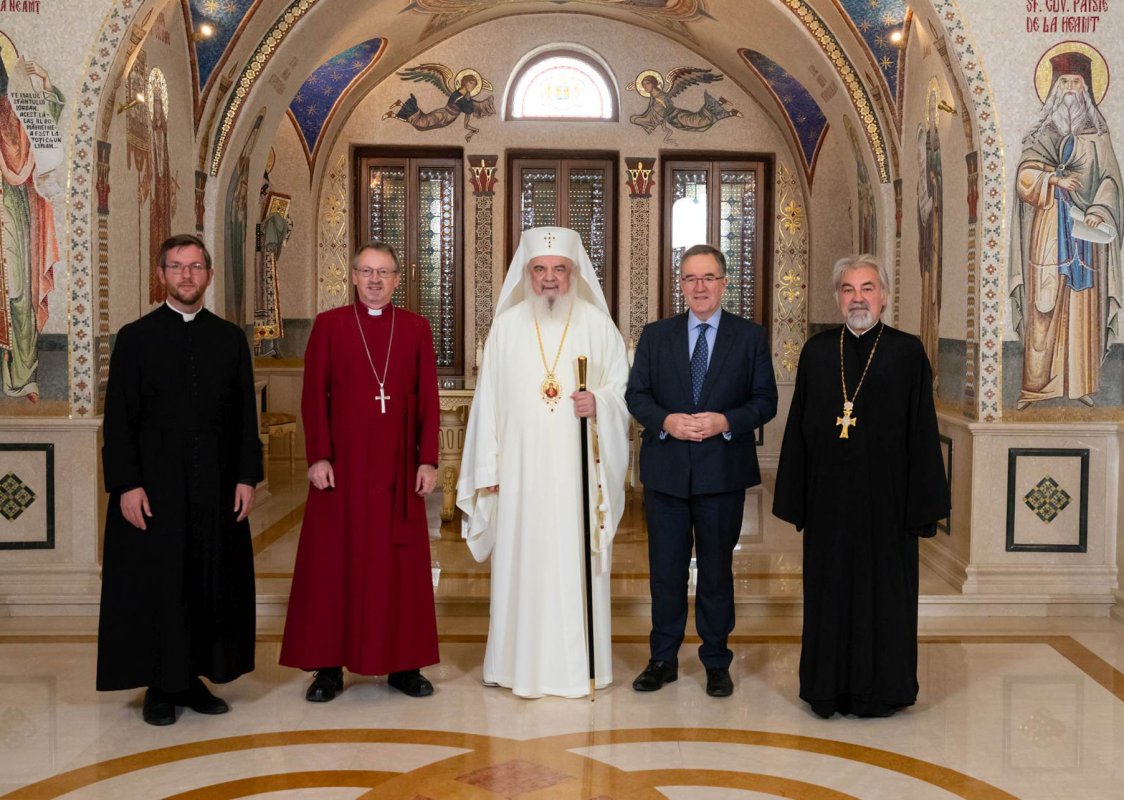 Ambasadorul Regatului Unit al Marii Britanii și Irlandei de Nord la București, în vizită de rămas bun la Patriarhia Română 272151