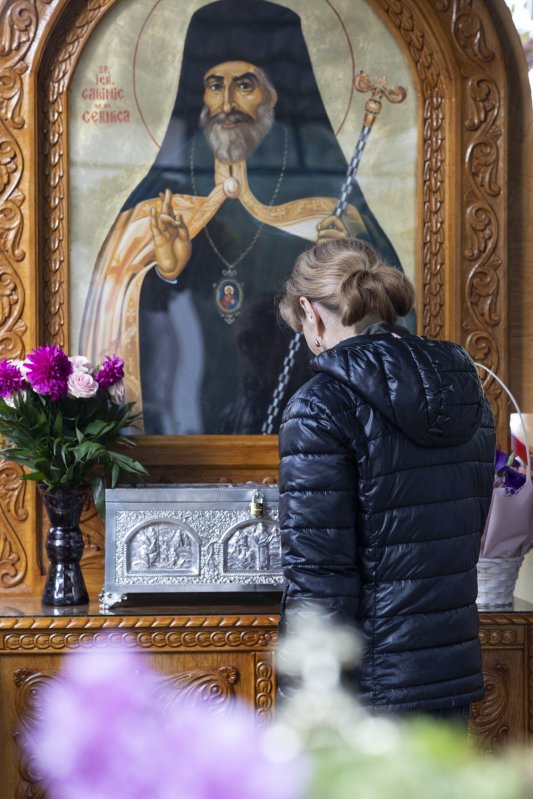 Comuniunea sfinților la hramul unei parohii bucureștene 272244