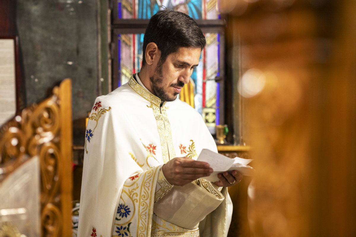 Comuniunea sfinților la hramul unei parohii bucureștene 272272