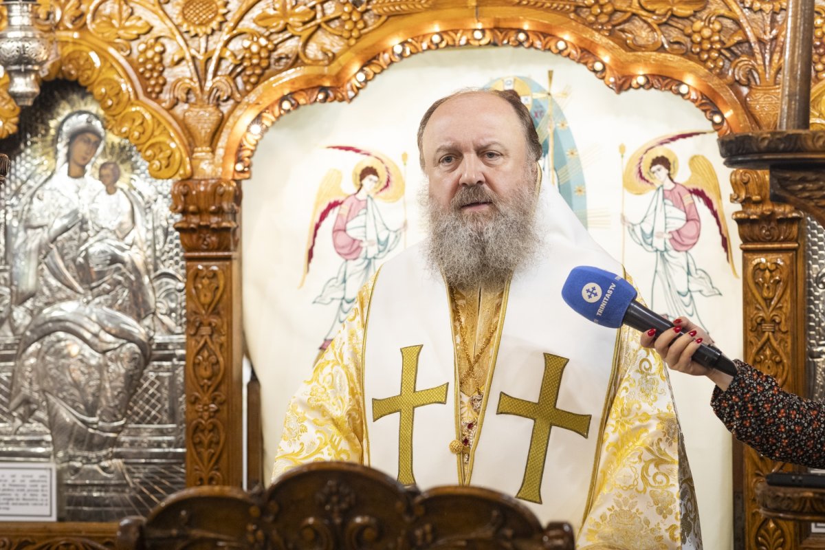 Comuniunea sfinților la hramul unei parohii bucureștene 272286