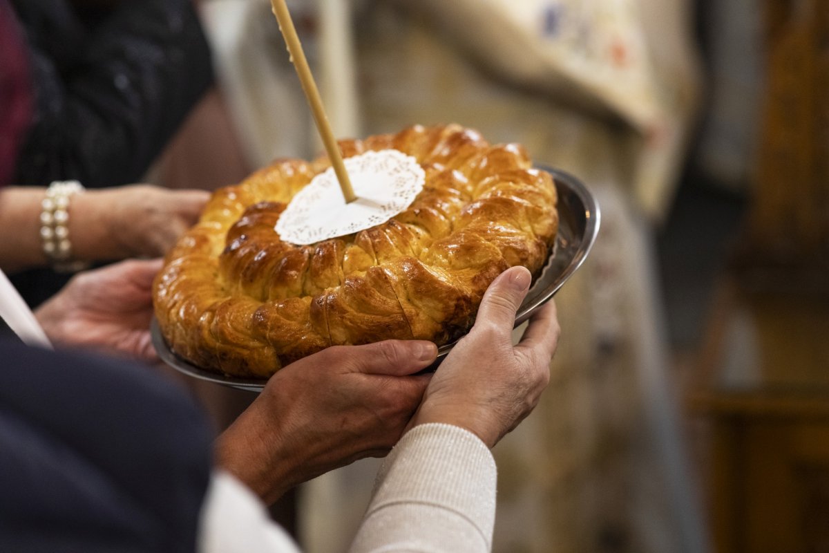 Comuniunea sfinților la hramul unei parohii bucureștene 272289