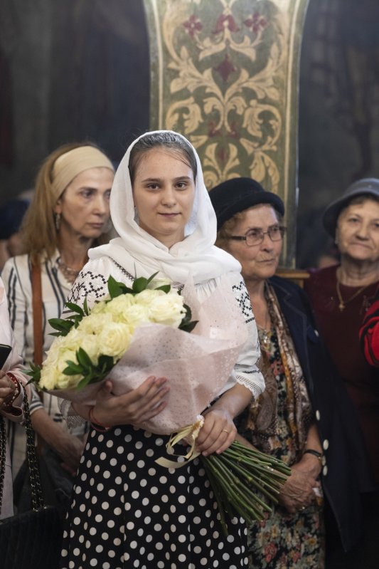 Comuniunea sfinților la hramul unei parohii bucureștene 272303