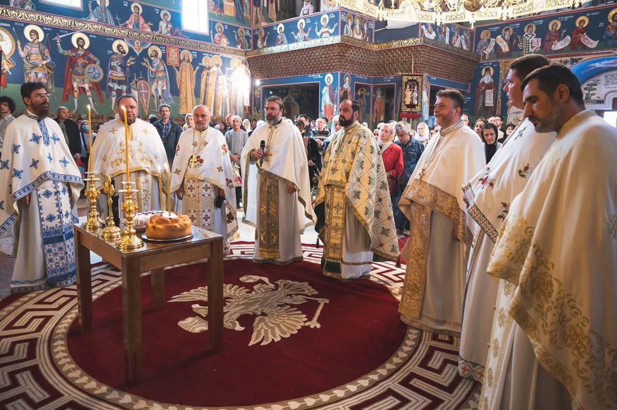 Sărbătorirea hramului Parohiei „Sfânta Vineri”-Drumul Taberei din Capitală 272321