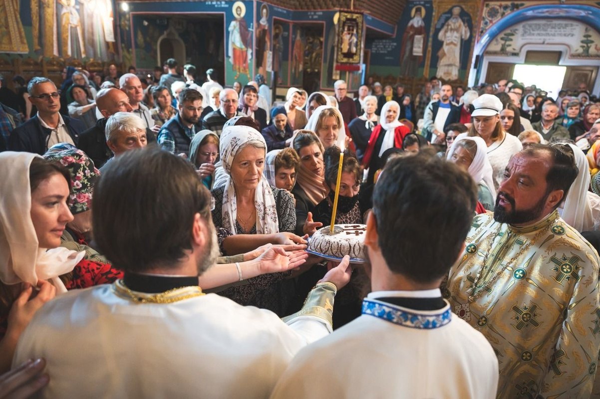 Sărbătorirea hramului Parohiei „Sfânta Vineri”-Drumul Taberei din Capitală 272322