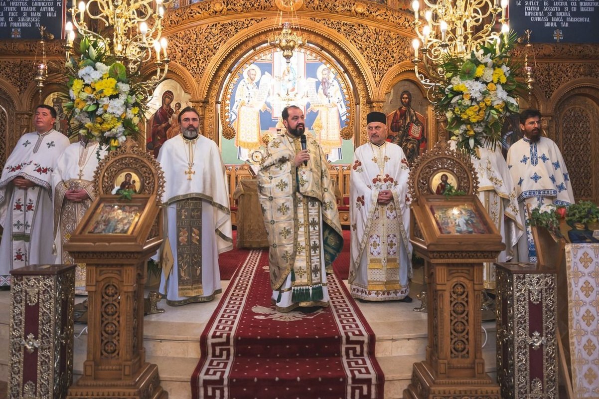 Sărbătorirea hramului Parohiei „Sfânta Vineri”-Drumul Taberei din Capitală 272323