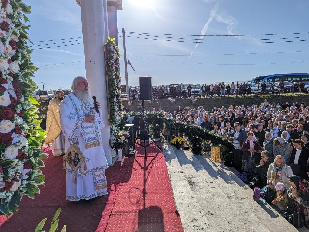 Hramul ctitoriei patriarhale de la Dobreşti 272649