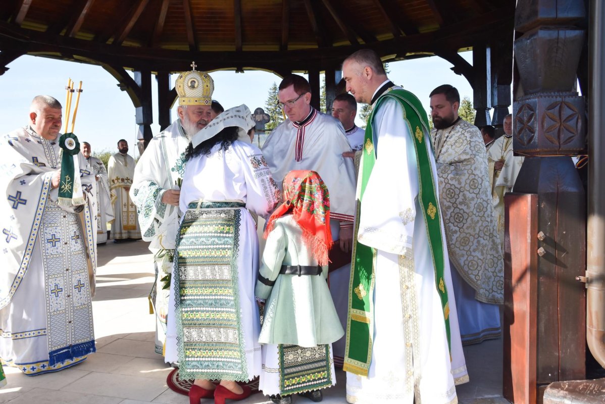 Hramul Mănăstirii Râşca Transilvană, judeţul Cluj 272629