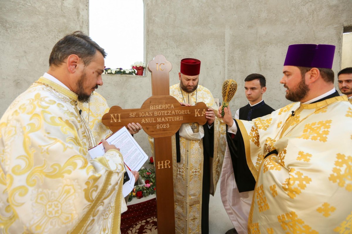 Momente de împlinire la parohii din Buzău și Vrancea 272658