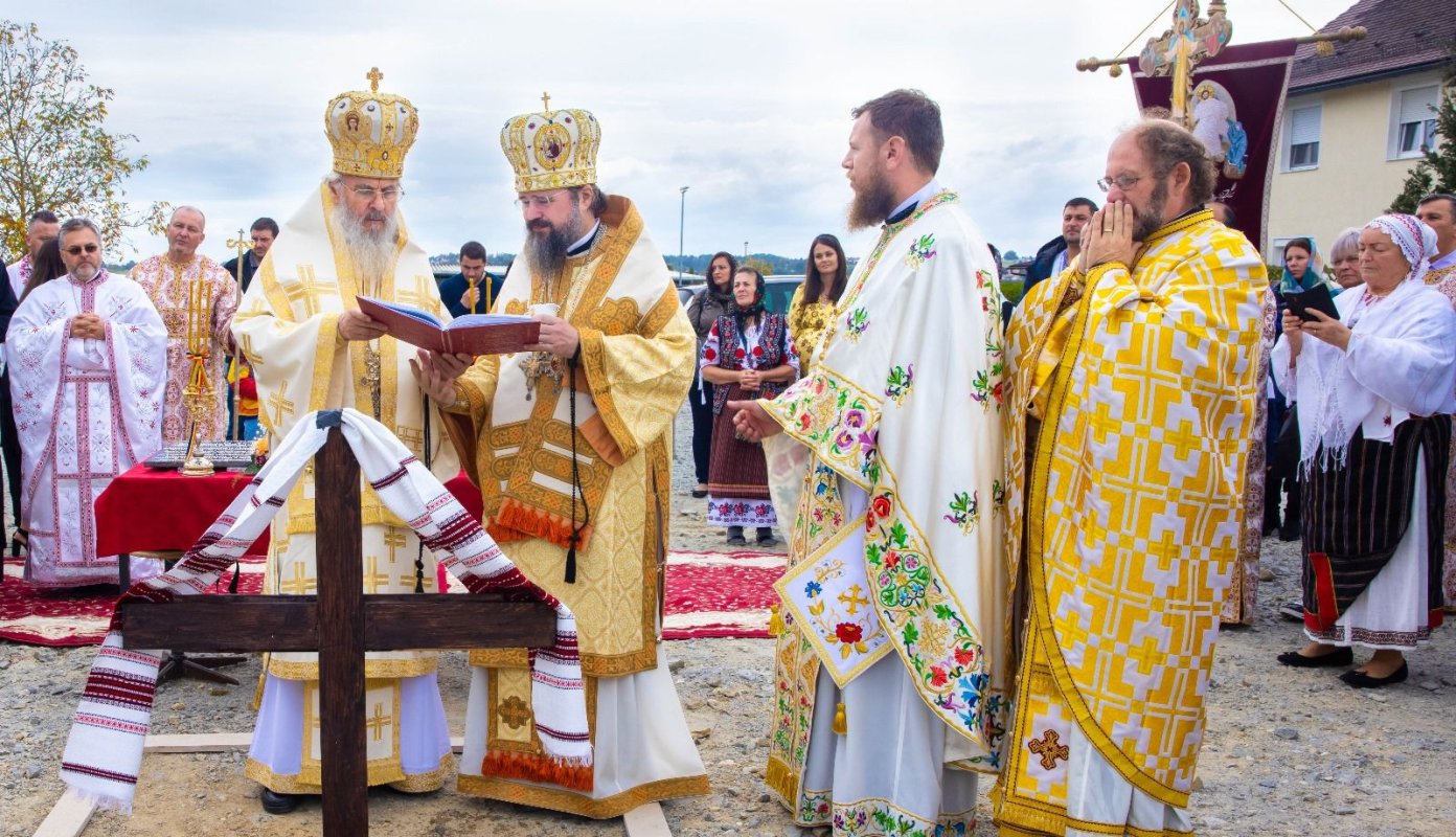 Piatră de temelie pentru o nouă biserică românească în Germania  272651