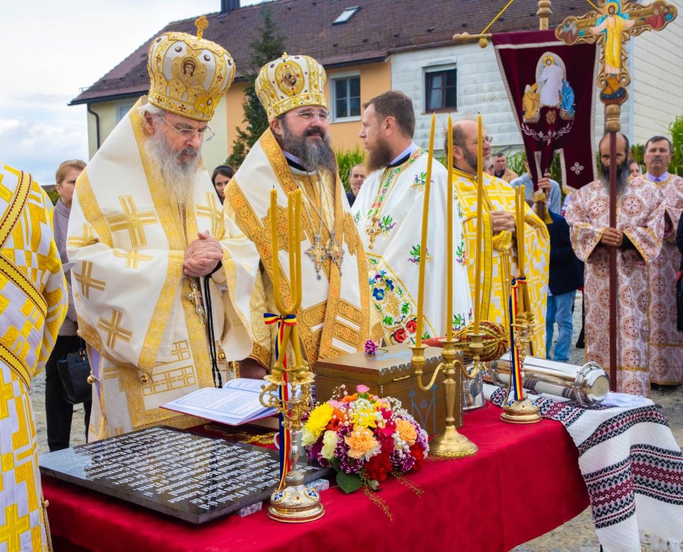Piatră de temelie pentru o nouă biserică românească în Germania  272656