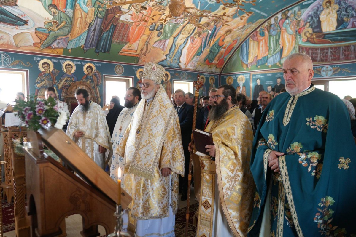 Popas de rugăciune și sfințire la schitul argeșean „Sfântul Ierarh Modest” 272641
