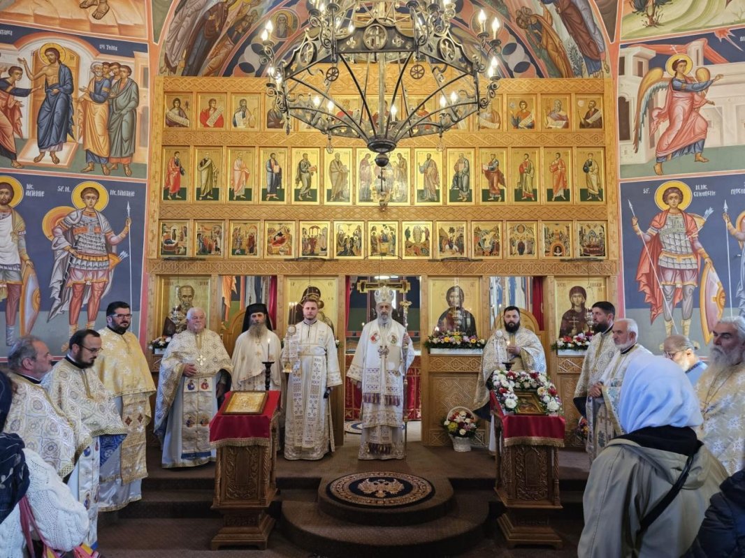 Târnosirea Bisericii  „Sfânta Cuvioasă Parascheva” din Parohia Stremț II 272636