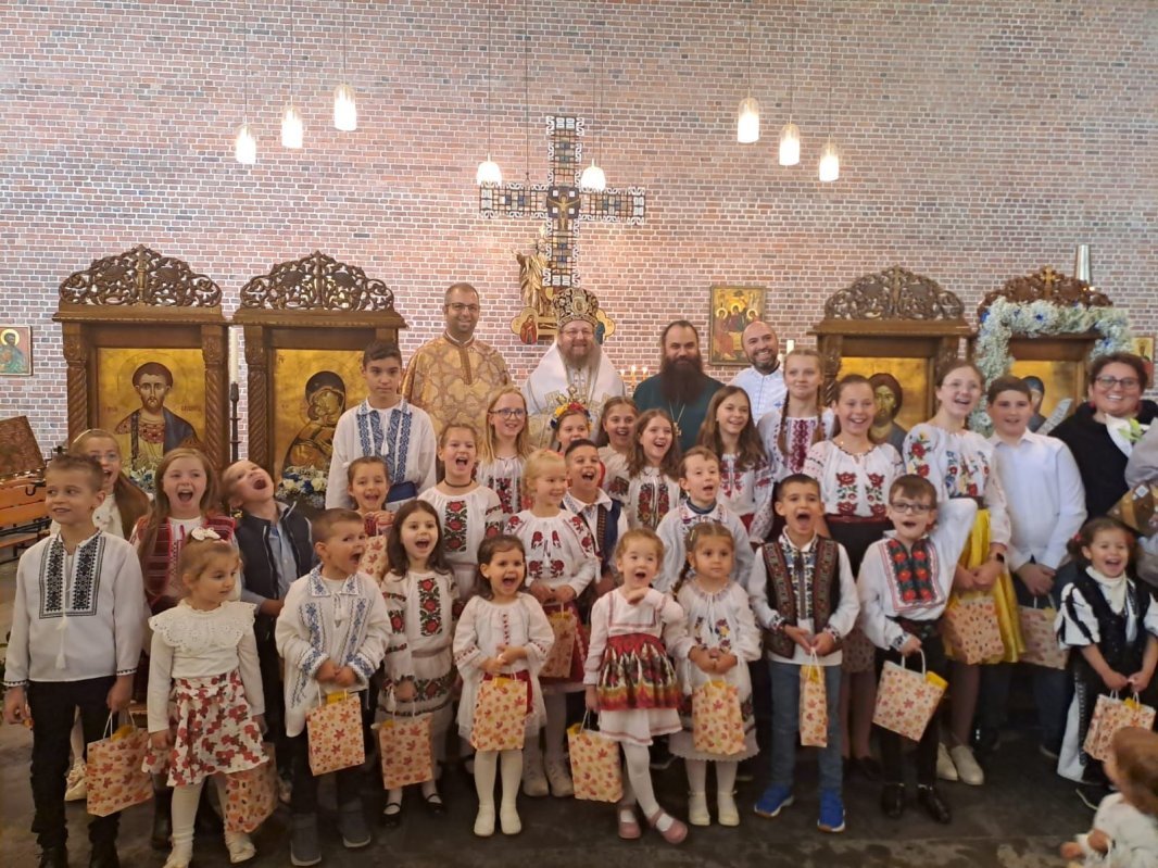 Hram la parohia românească din Wuppertal, Germania 272915