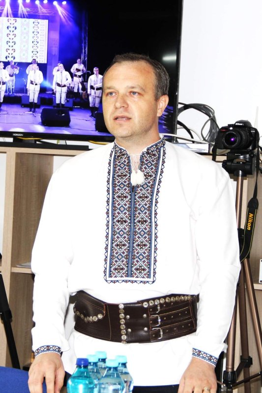 Povestea iei cusute cu trei fire de aur: credinţă, lumină şi speranţă 272755