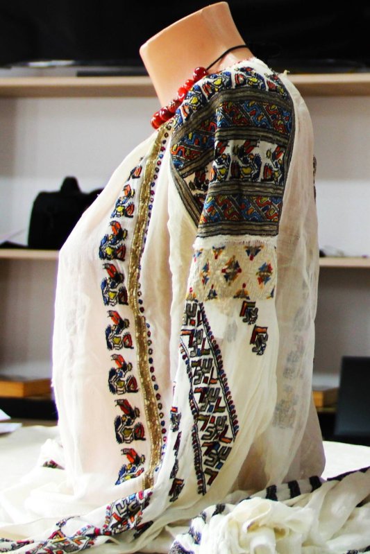 Povestea iei cusute cu trei fire de aur: credinţă, lumină şi speranţă 272758