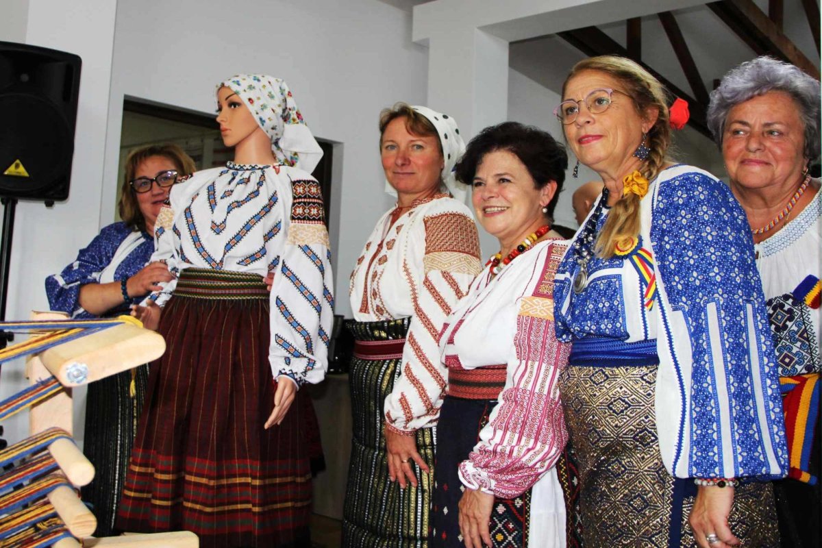 Povestea iei cusute cu trei fire de aur: credinţă, lumină şi speranţă 272760