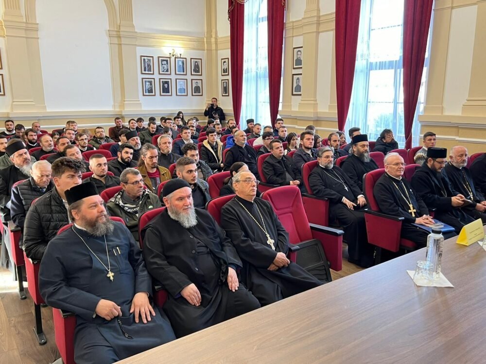 Conferință susținută de un profesor de la Roma la Arad 272949