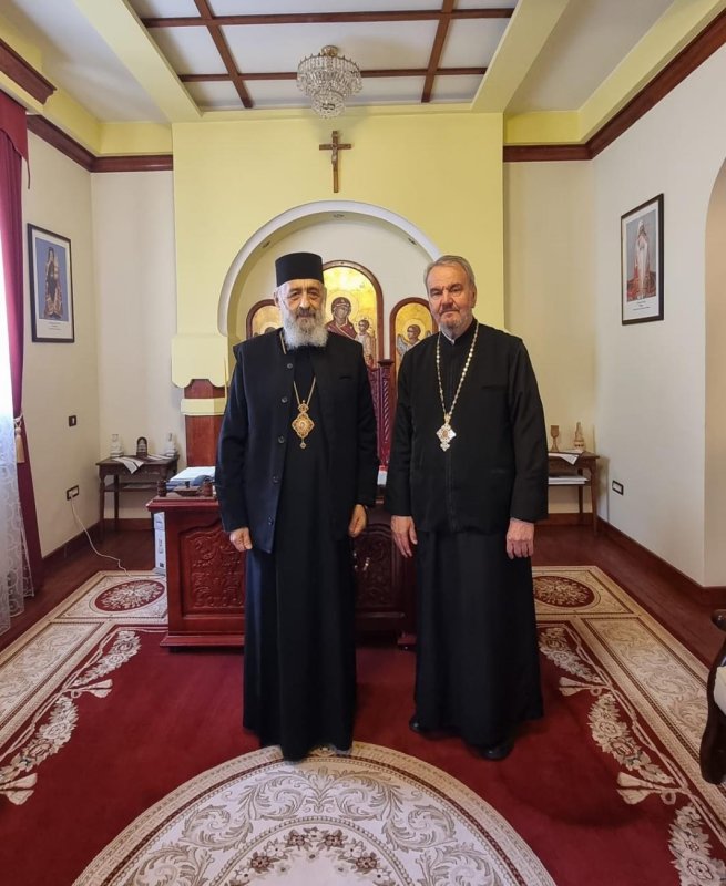 Noul manual de Istorie bisericească universală a fost lansat la Alba Iulia 272938