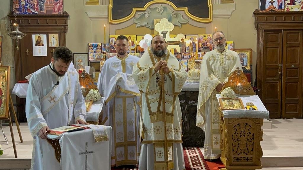 Slujiri arhierești în parohii din Episcopia Italiei 272965