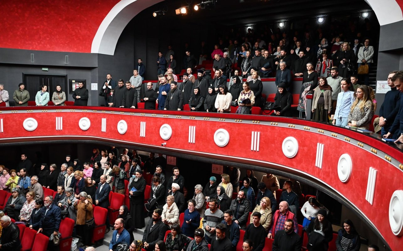 Conferințe susţinute de arhimandritul Zaharia Zaharou în Episcopia Devei şi Hunedoarei 273068