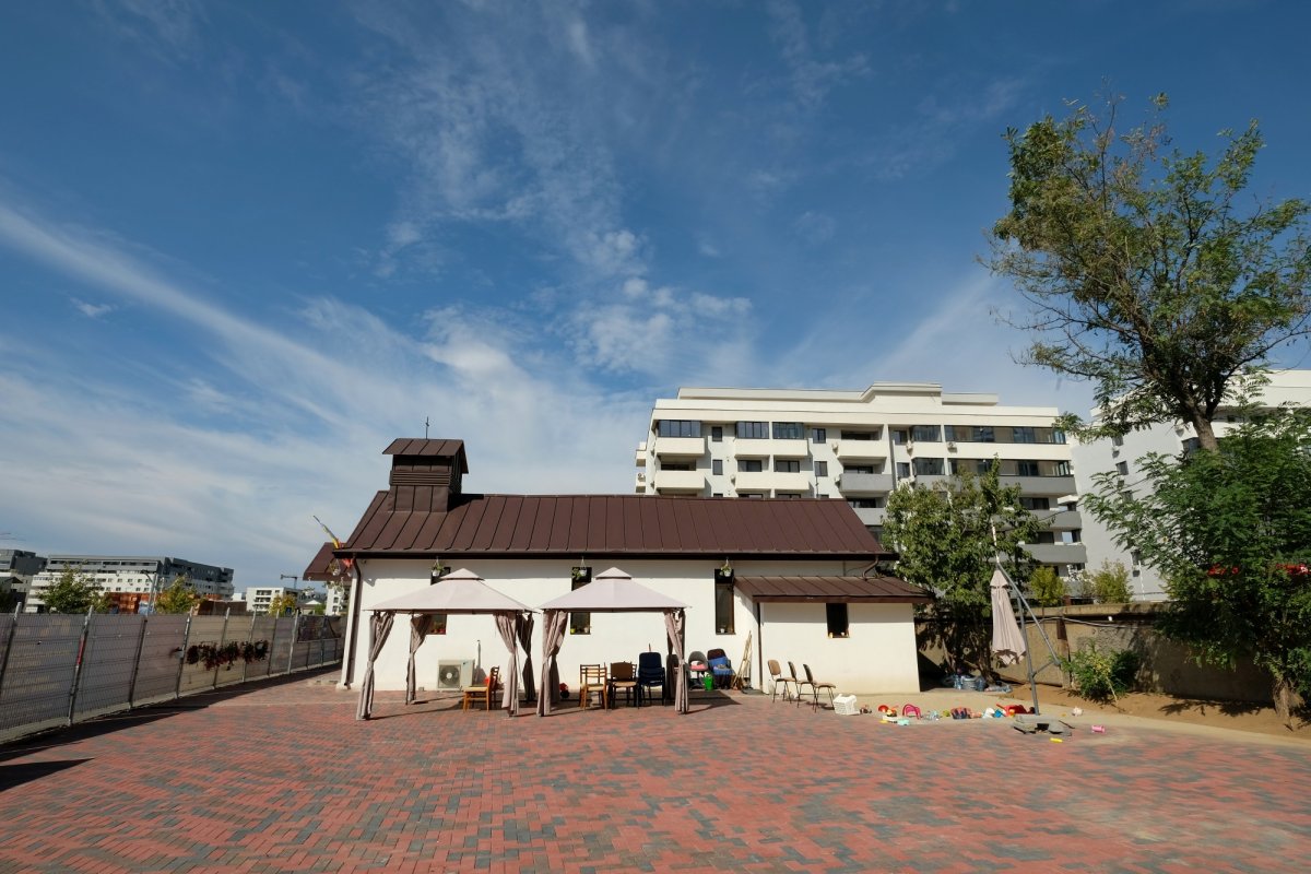 „Ne dorim să ridicăm o biserică mare și frumoasă” 272996