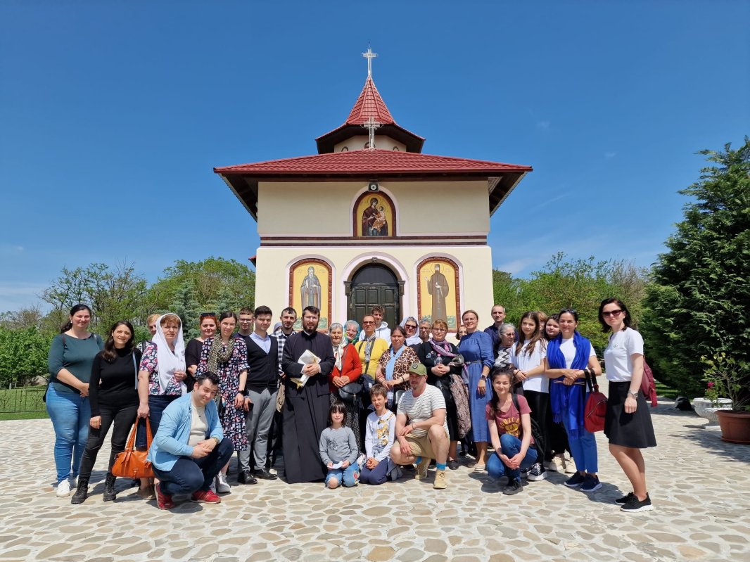 „Ne dorim să ridicăm o biserică mare și frumoasă” 273010