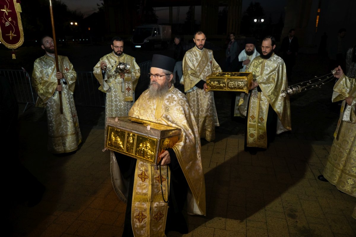 Debutul sărbătorii închinate Ocrotitorului cetății Bucureștilor 273159