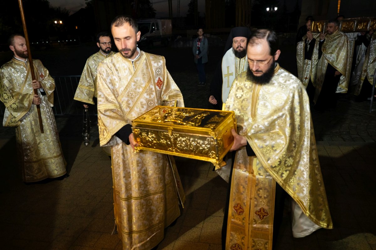 Debutul sărbătorii închinate Ocrotitorului cetății Bucureștilor 273160