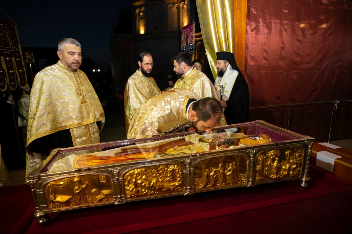 Debutul sărbătorii închinate Ocrotitorului cetății Bucureștilor 273164