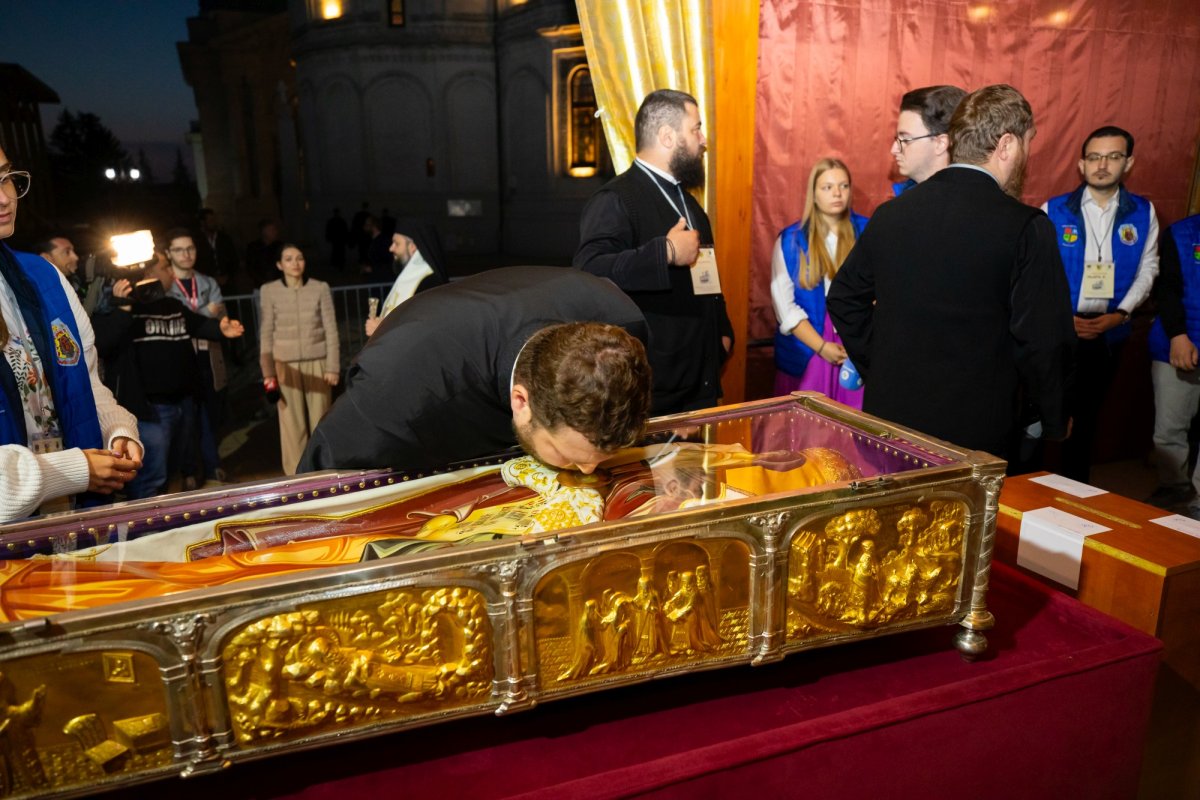 Debutul sărbătorii închinate Ocrotitorului cetății Bucureștilor 273172