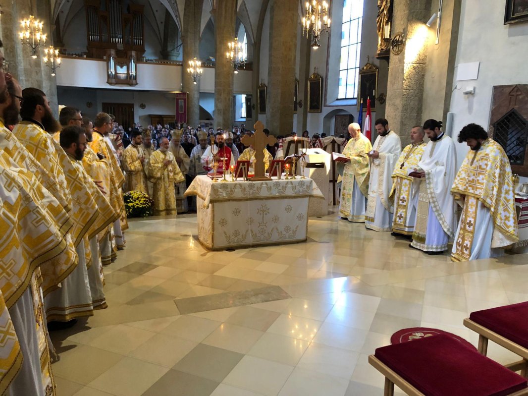 Sfinţii Mărturisitori Transilvăneni, cinstiţi la Kufstein, Austria 273318