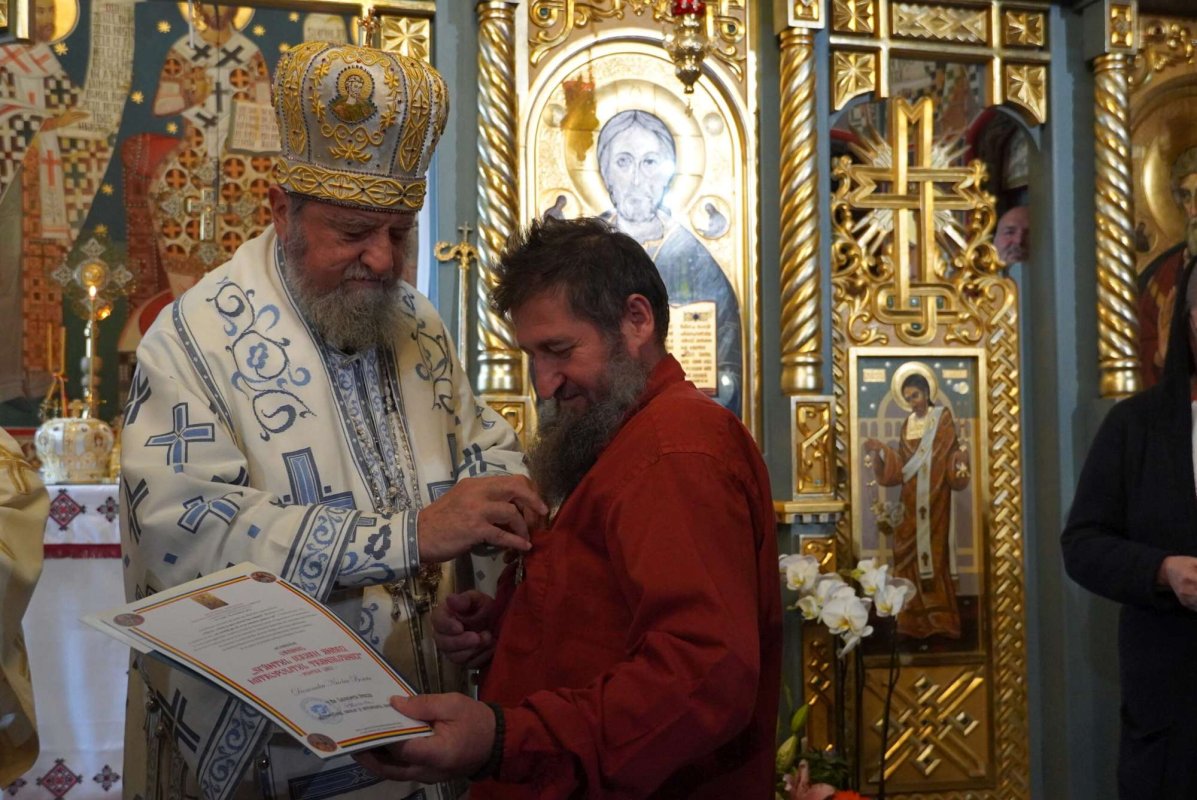 Liturghie arhierească în Biserica „Învierea Domnului” din Viena 273359