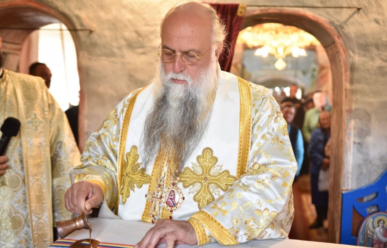 Înnoire la biserica Parohiei Pojogi din județul Vâlcea 273546