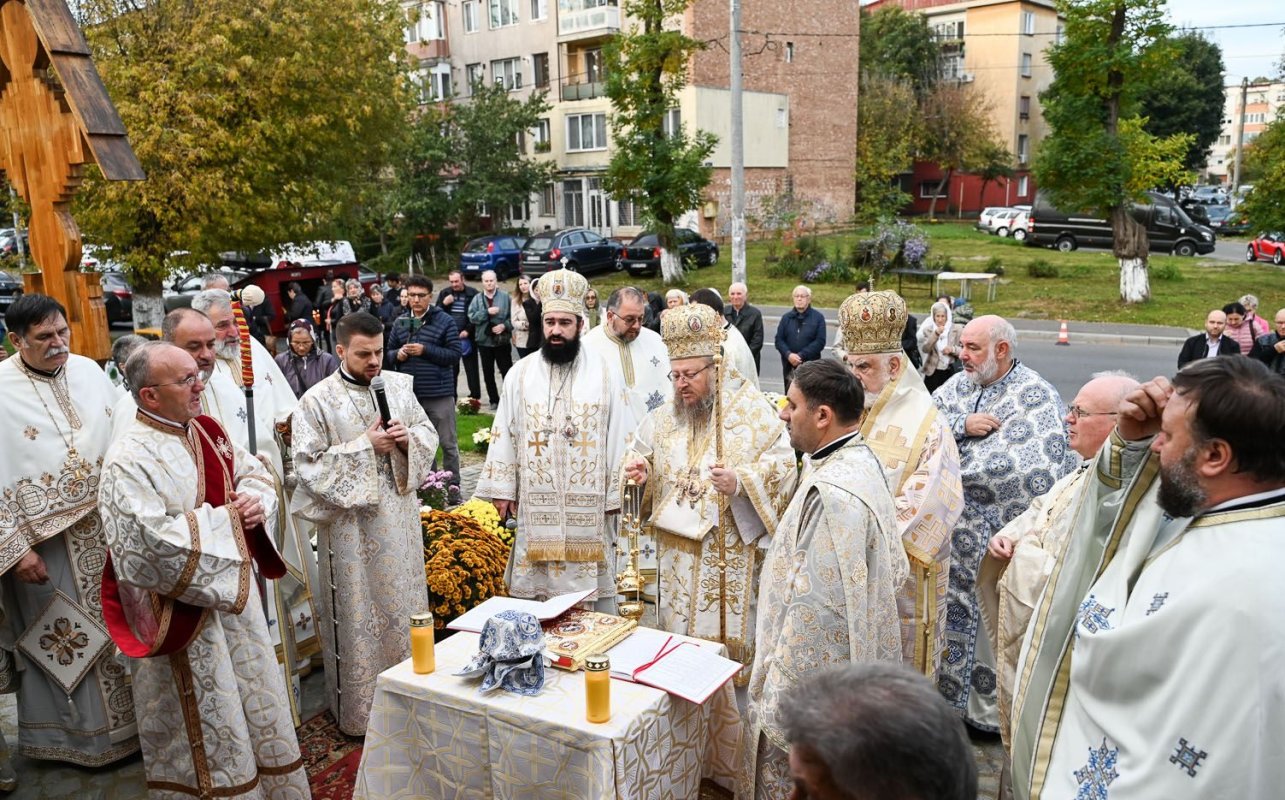 Biserica „Sfântul Ioan Botezătorul” din Hunedoara a fost târnosită 274097