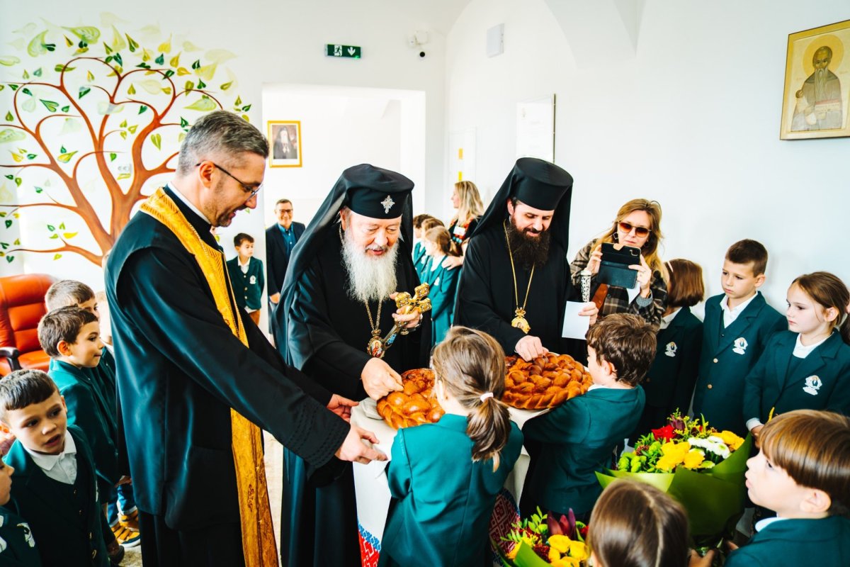 Inaugurarea Centrului social‑educativ „Grigore Pletosu” din Bistrița 274090